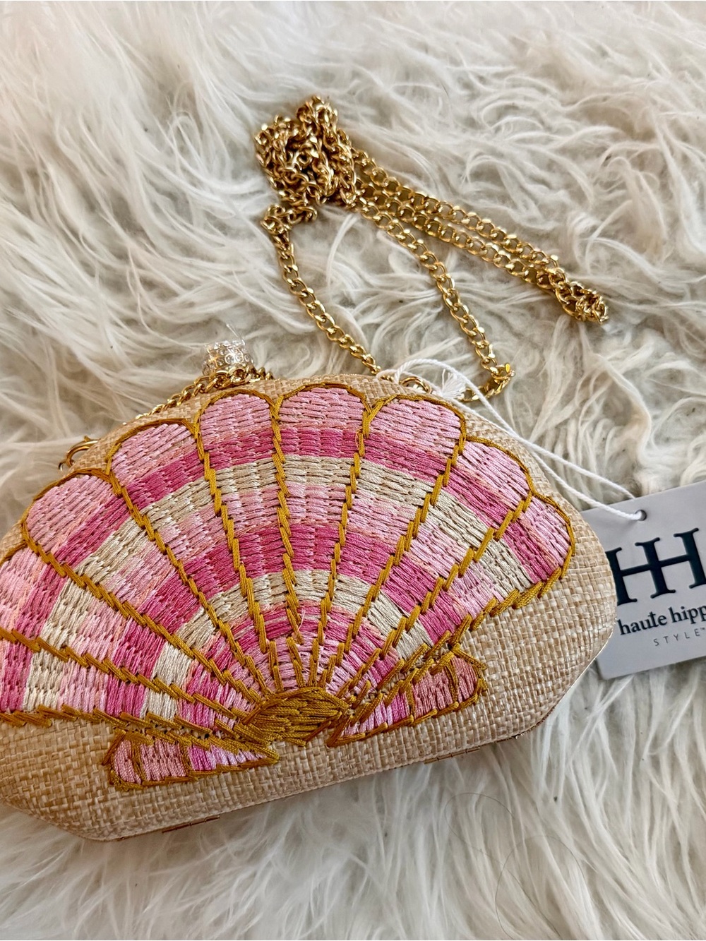 Viral Shell Clutch Bag Embroidered Raffia NWT - Picture 2 of 4